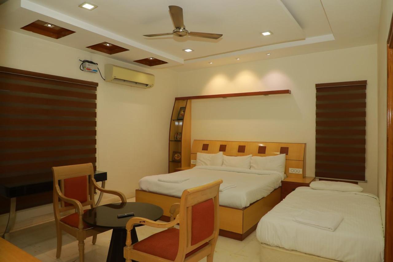 Hill View Paradise - 2Bhk'S & Rooms - A Golden Group Of Premium Home Stays - Тирупати Екстериор снимка