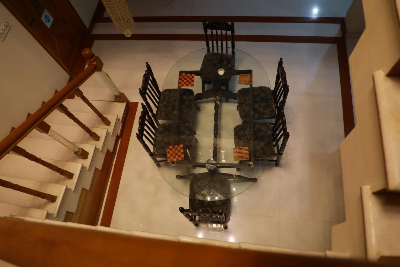 Hill View Paradise - 2Bhk'S & Rooms - A Golden Group Of Premium Home Stays - Тирупати Екстериор снимка